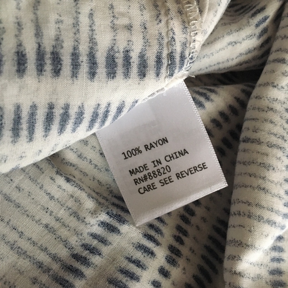 NEW patterned top, M - Picture 6 of 6